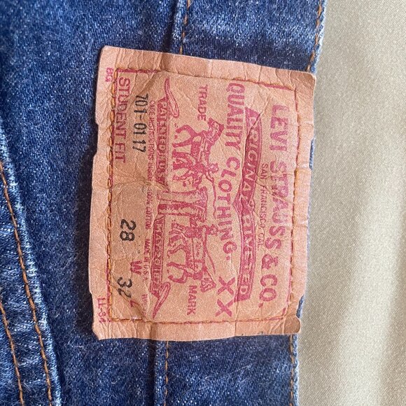 Levi's Fly Button Jeans - Picture 3 of 7